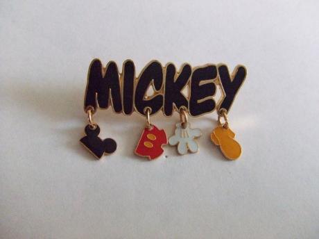 Mickey Mouse met bedeltjes